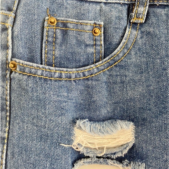 Shein distressed denim short shorts with frayed hem Size 16/18 - Picture 3 of 16
